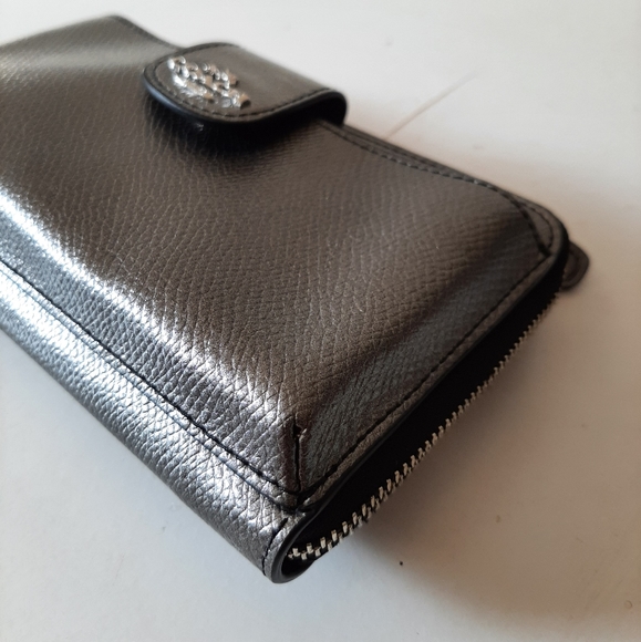 Coach Zipper Around Wallet - Picture 7 of 11